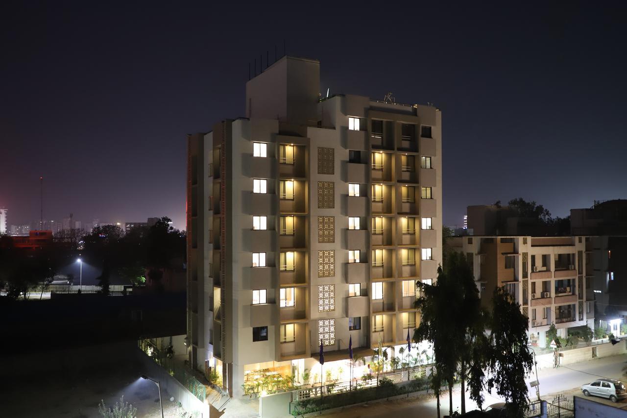 Hotel Ebony Residency Ahmedabad Exterior foto